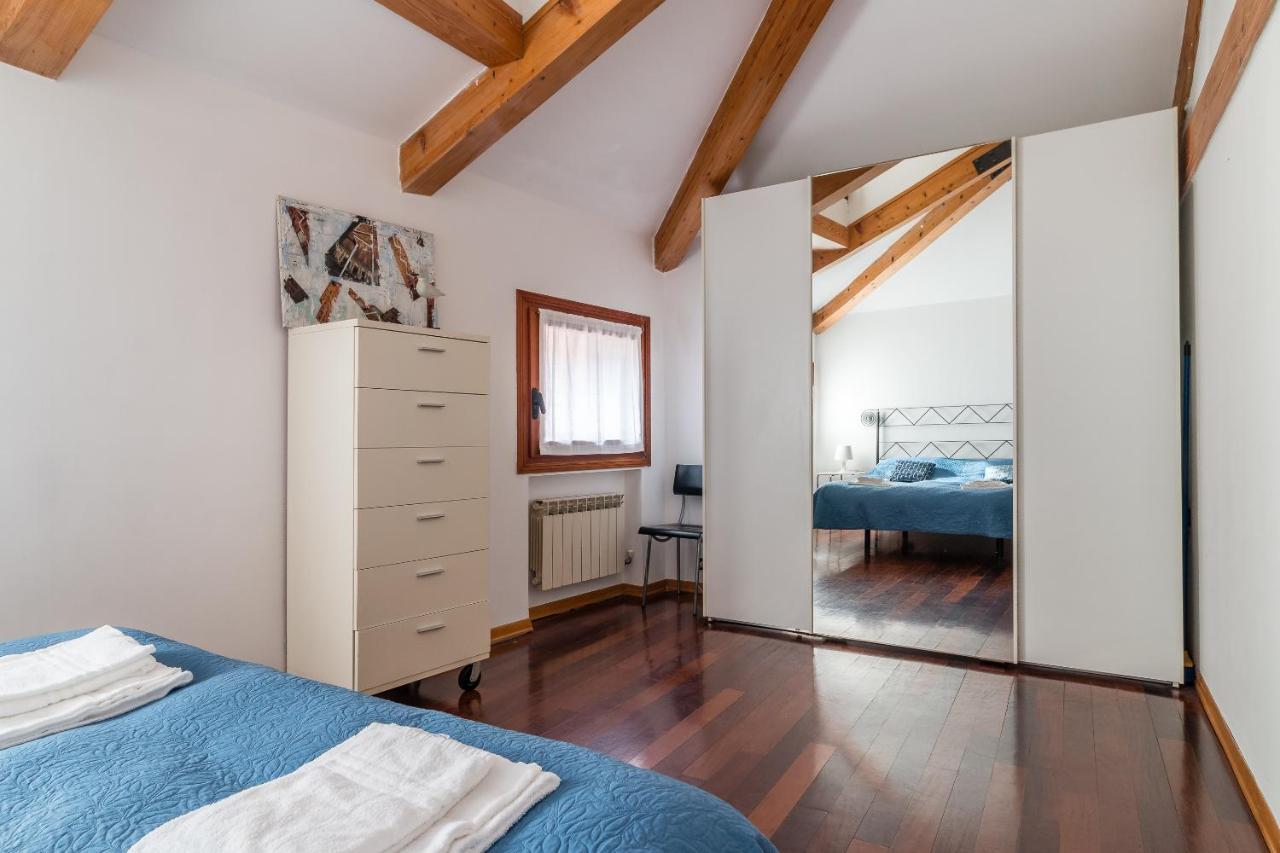 Ca' Ludovica @rialtobridge Apartamento *